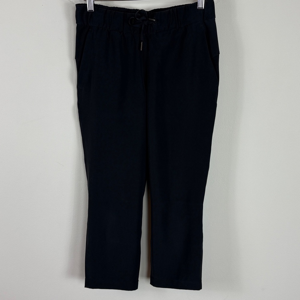 Lululemon On The Fly Crop Woven Pants 23” in Black Size 6 - Picture 10 of 10